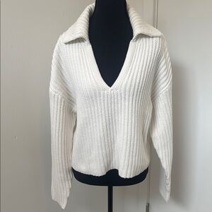 NWOT White Chunky Knit V-Neck Sweater